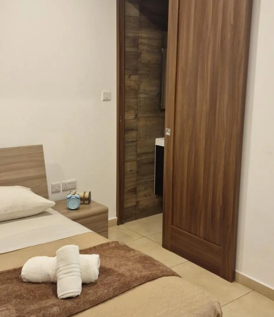 Bed & Breakfast Sliema In Front Of The Sea O'Clock B&B Malta Malta