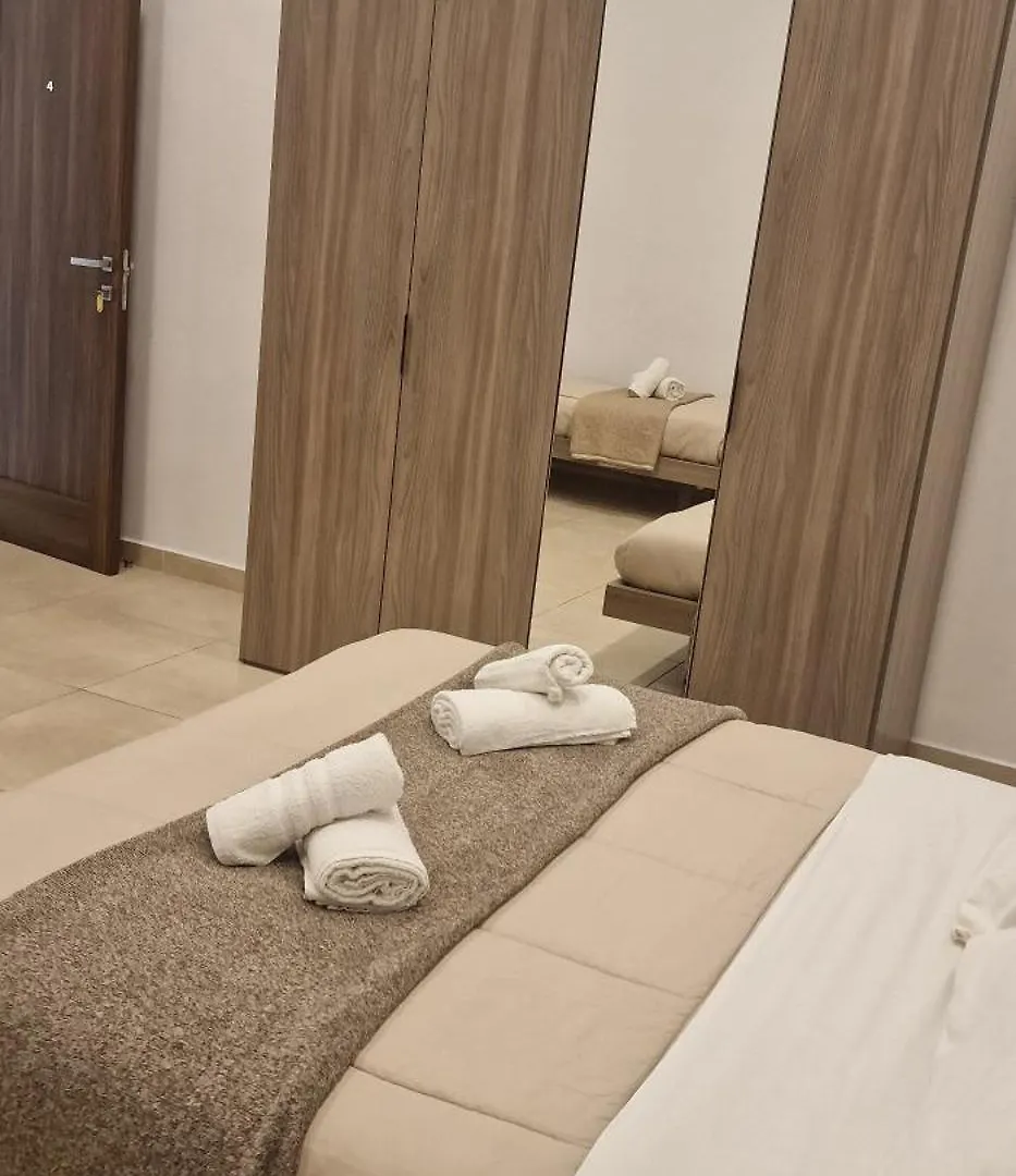 Bed & Breakfast Sliema In Front Of The Sea O'Clock B&B Malta