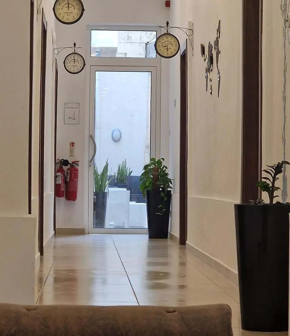 Bed & Breakfast Sliema In Front Of The Sea O'Clock B&B Malta